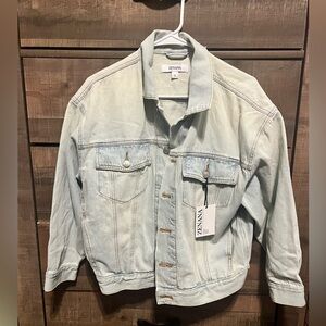 Zenana Light Wash Denim Jacket Women’s Small